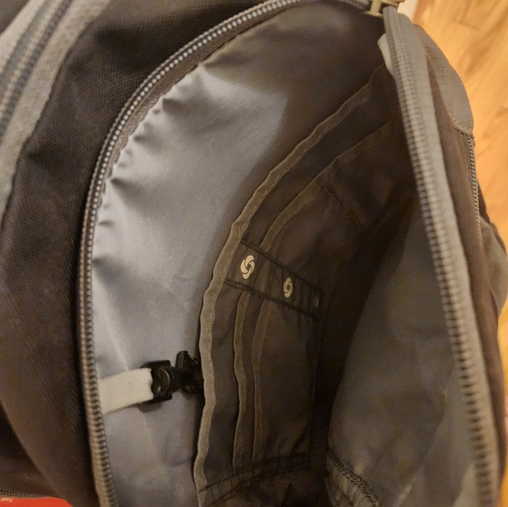 Samsonite Backpack - Picture 2 of 9